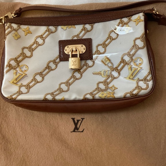 ๐ฏ Authentic Louis Vuitton pochette link purse - Picture 2 of 10